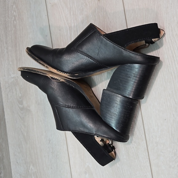 Coach Women Ankle Leather Heels Boots shoes sz 7B - Picture 9 of 15